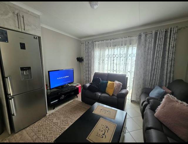 3 BEDROOM HOUSE FOR SALE IN CRYSTAL PARK
